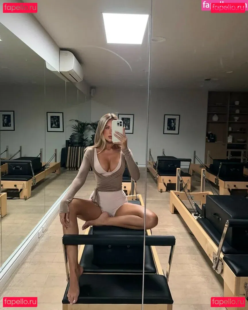 Emily V Onlyfans Photo Gallery 