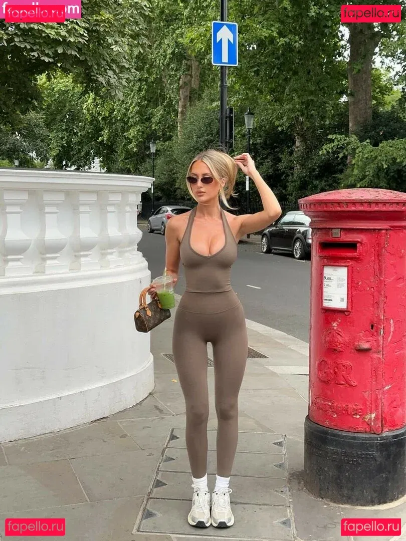 Emily V Onlyfans Photo Gallery 