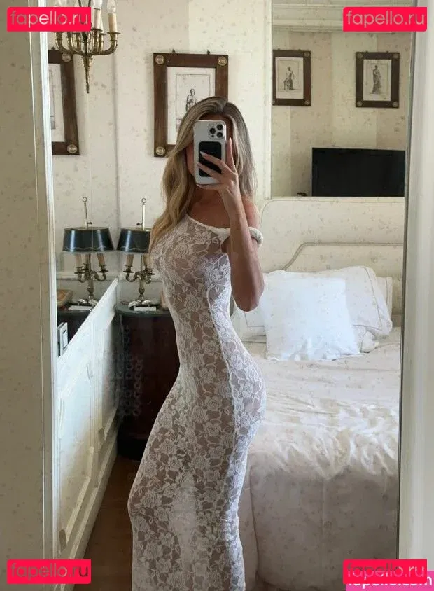 Emily V Onlyfans Photo Gallery 