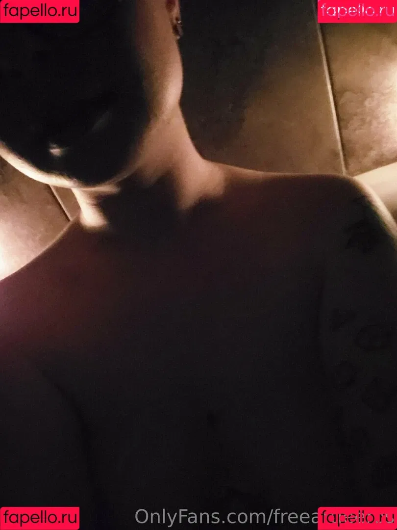 freeartieeros Onlyfans Photo Gallery 