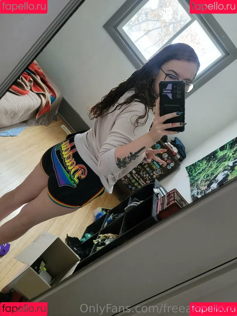 freeartieeros Onlyfans Photo Gallery 
