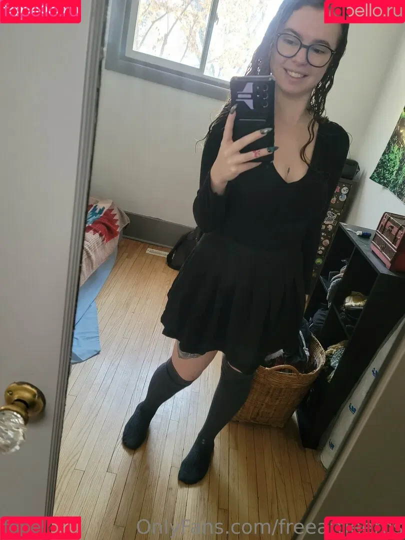 freeartieeros Onlyfans Photo Gallery 