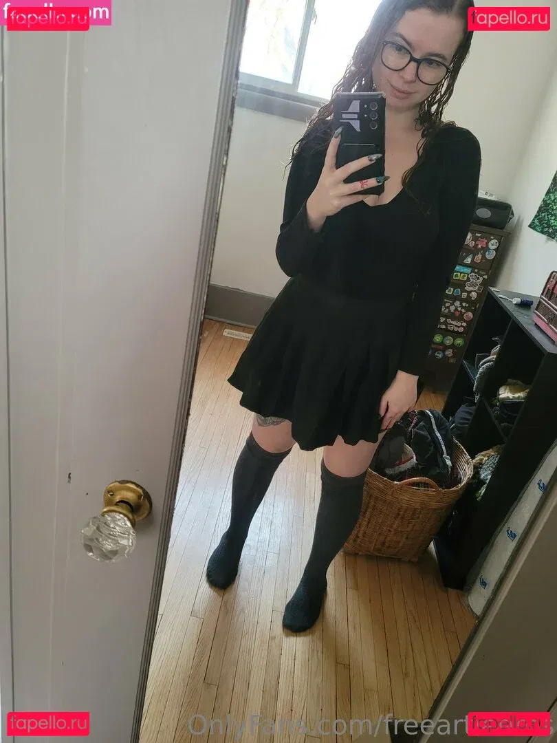 freeartieeros Onlyfans Photo Gallery 