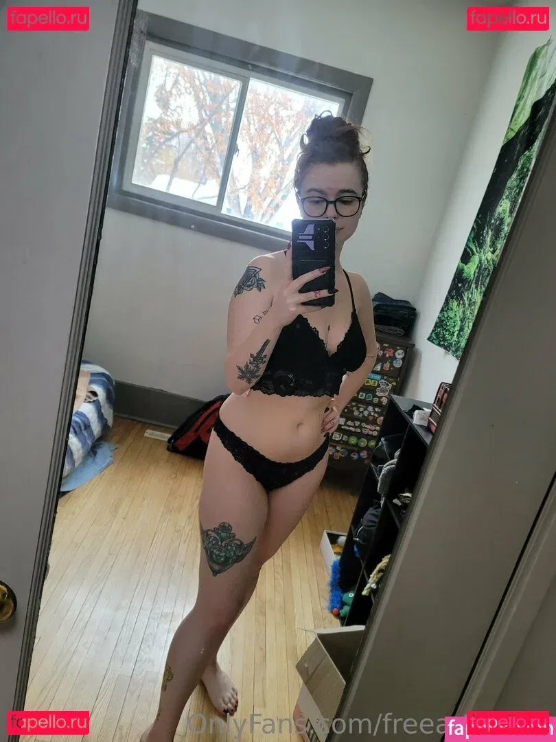 freeartieeros Onlyfans Photo Gallery 