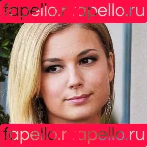 Emily VanCamp Onlyfans Photo Gallery 