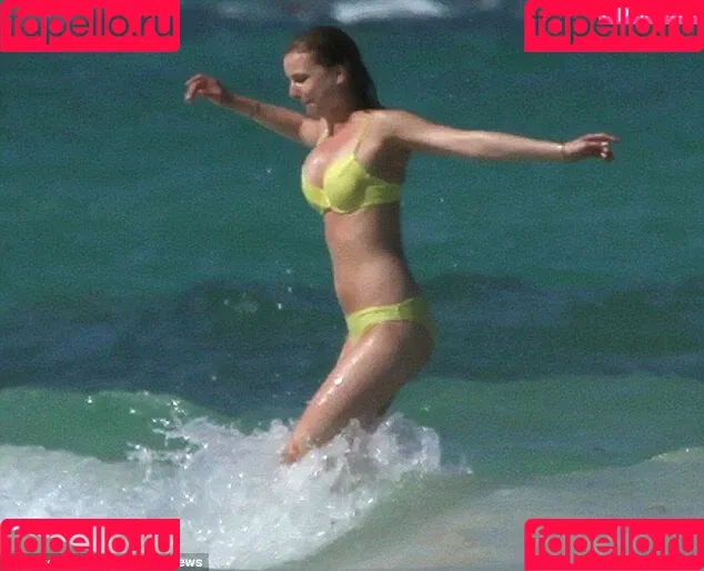 Emily VanCamp Onlyfans Photo Gallery 