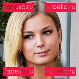 Emily VanCamp Onlyfans Photo Gallery 