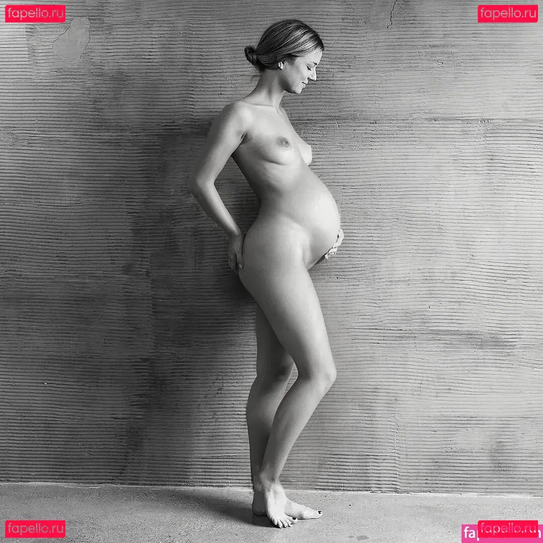 Emily VanCamp Onlyfans Photo Gallery 