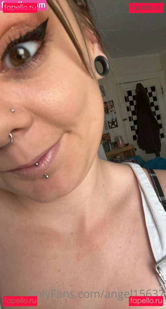 angel15637 Onlyfans Photo Gallery 