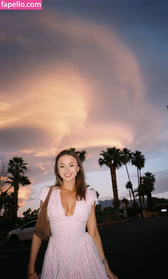 Royalwednesday Onlyfans Photo Gallery 