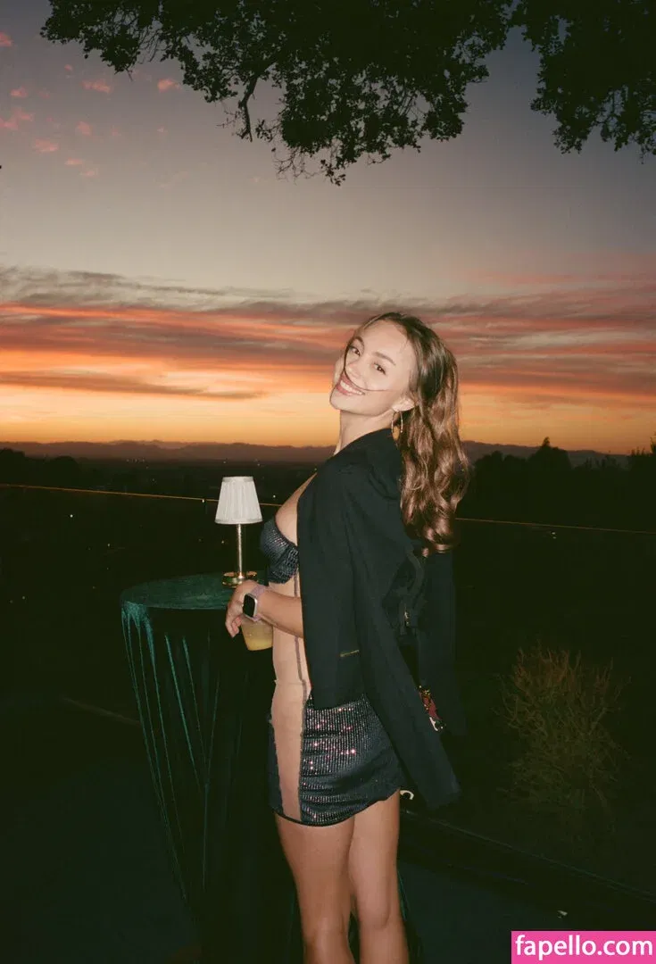 Royalwednesday Onlyfans Photo Gallery 