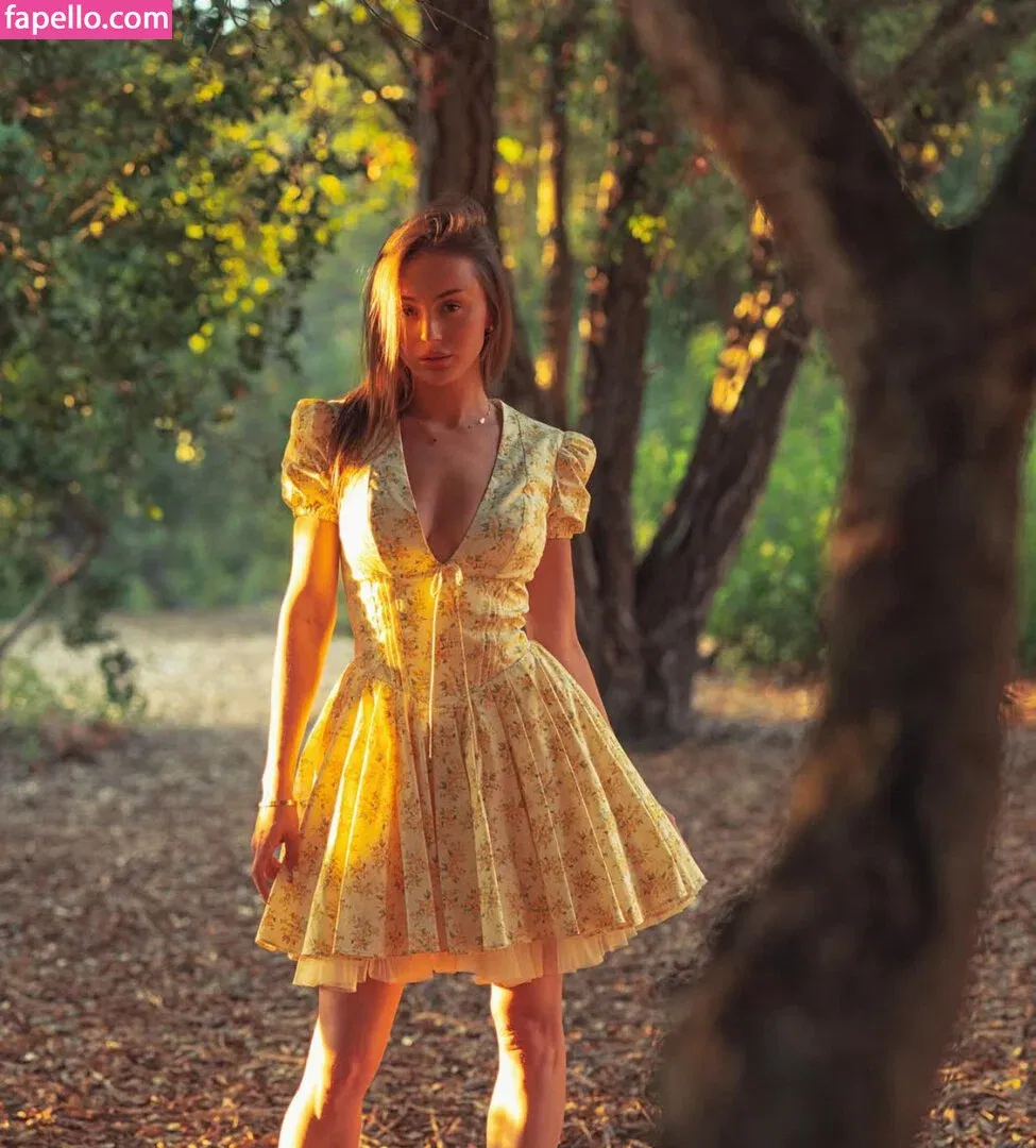 Royalwednesday Onlyfans Photo Gallery 