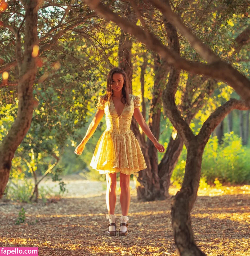 Royalwednesday Onlyfans Photo Gallery 