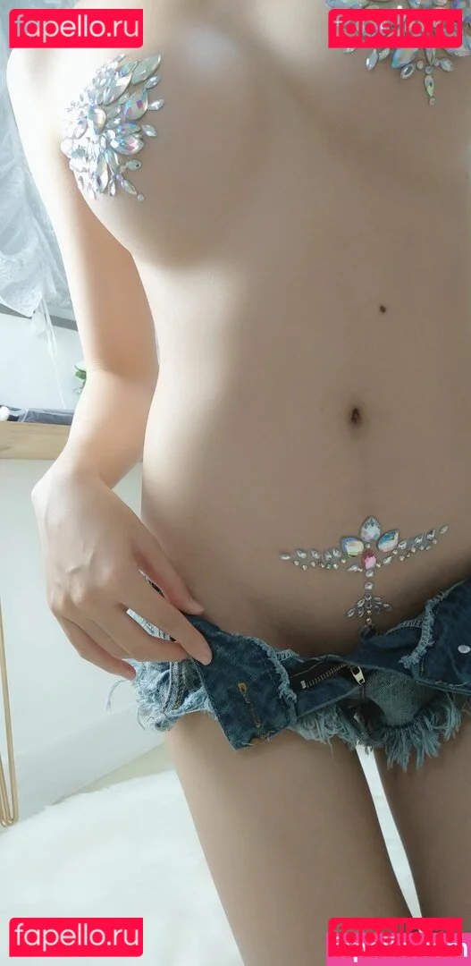 Dou Niang_li Shi 抖娘-利世 Onlyfans Photo Gallery 