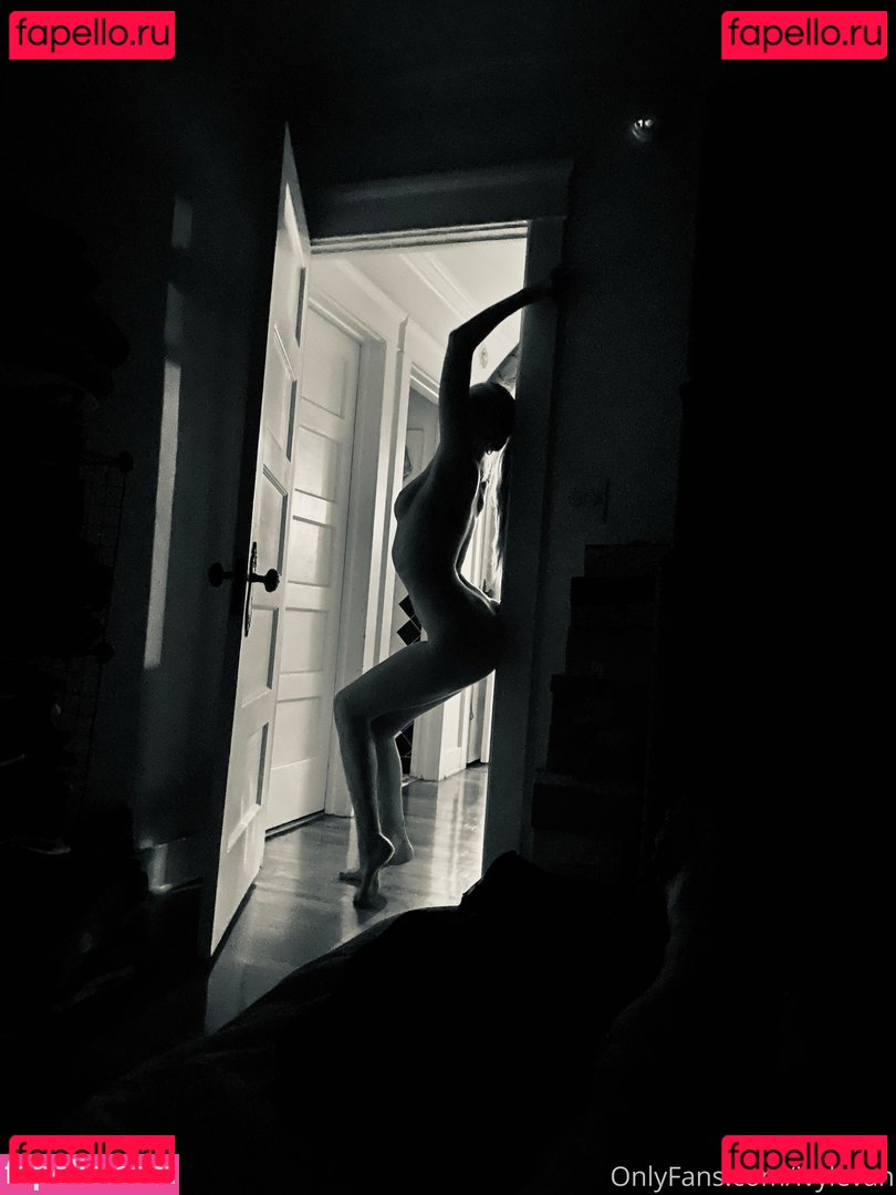 Ivy Levan Nude Onlyfans Photo 22