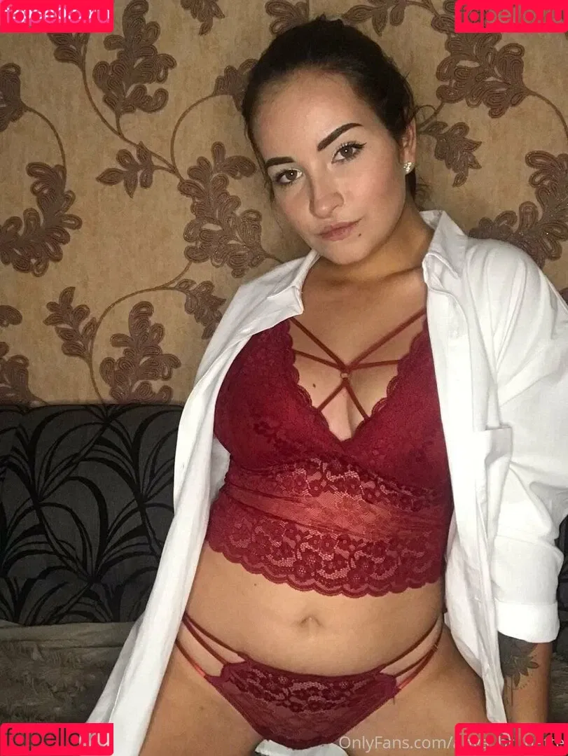anyabrunette Onlyfans Photo Gallery 