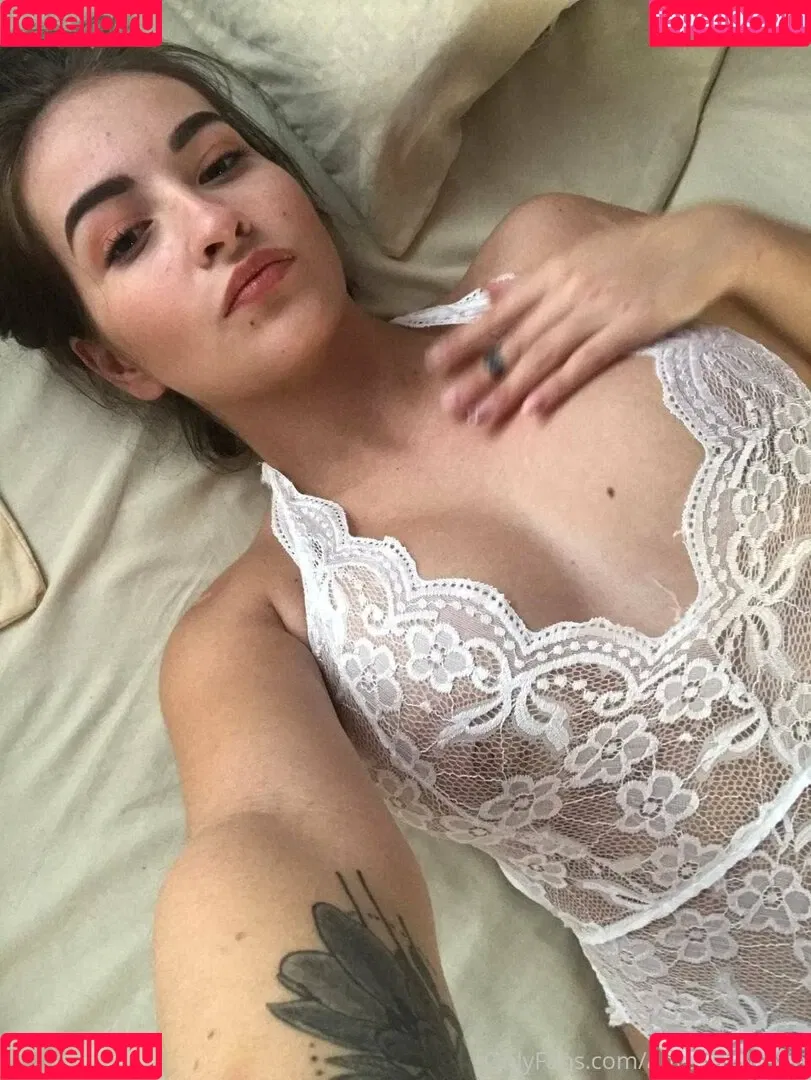 anyabrunette Onlyfans Photo Gallery 