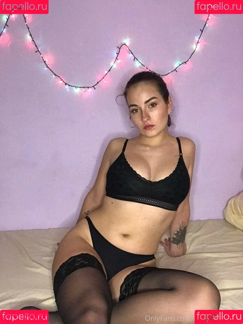 anyabrunette Onlyfans Photo Gallery 