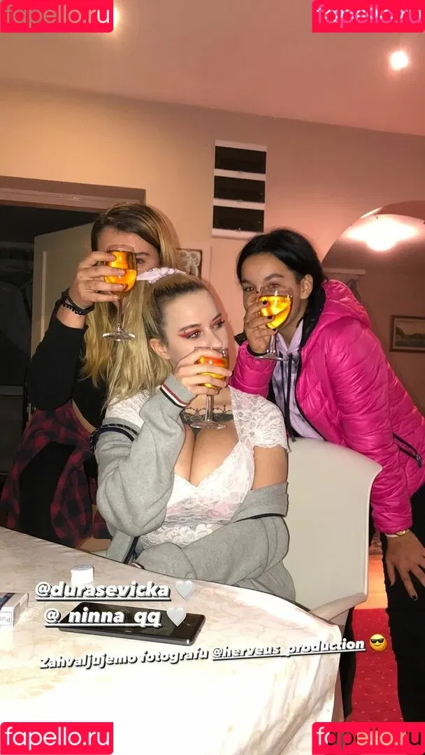 suzizvonar Onlyfans Photo Gallery 