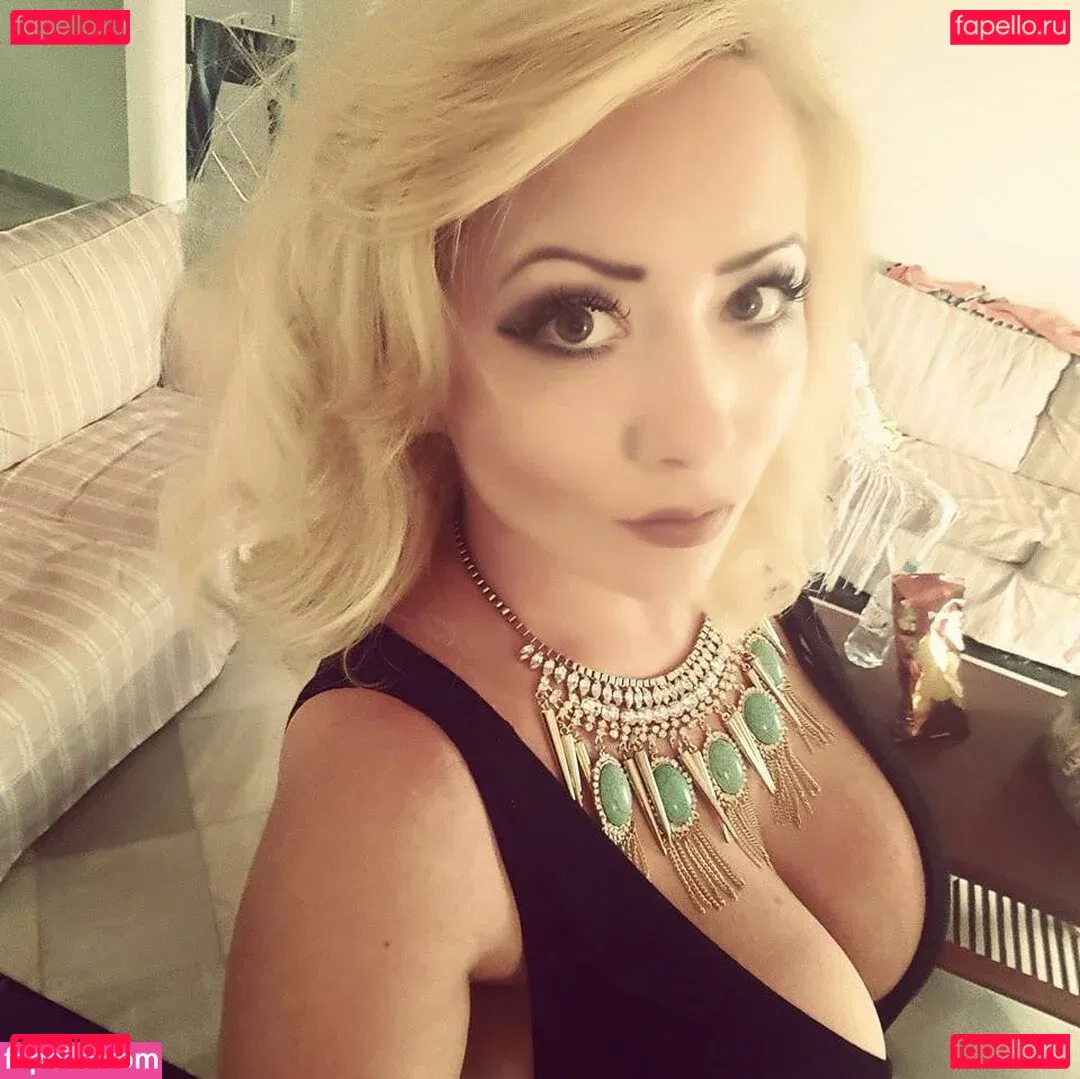 Stephanie Fox Onlyfans Photo Gallery 