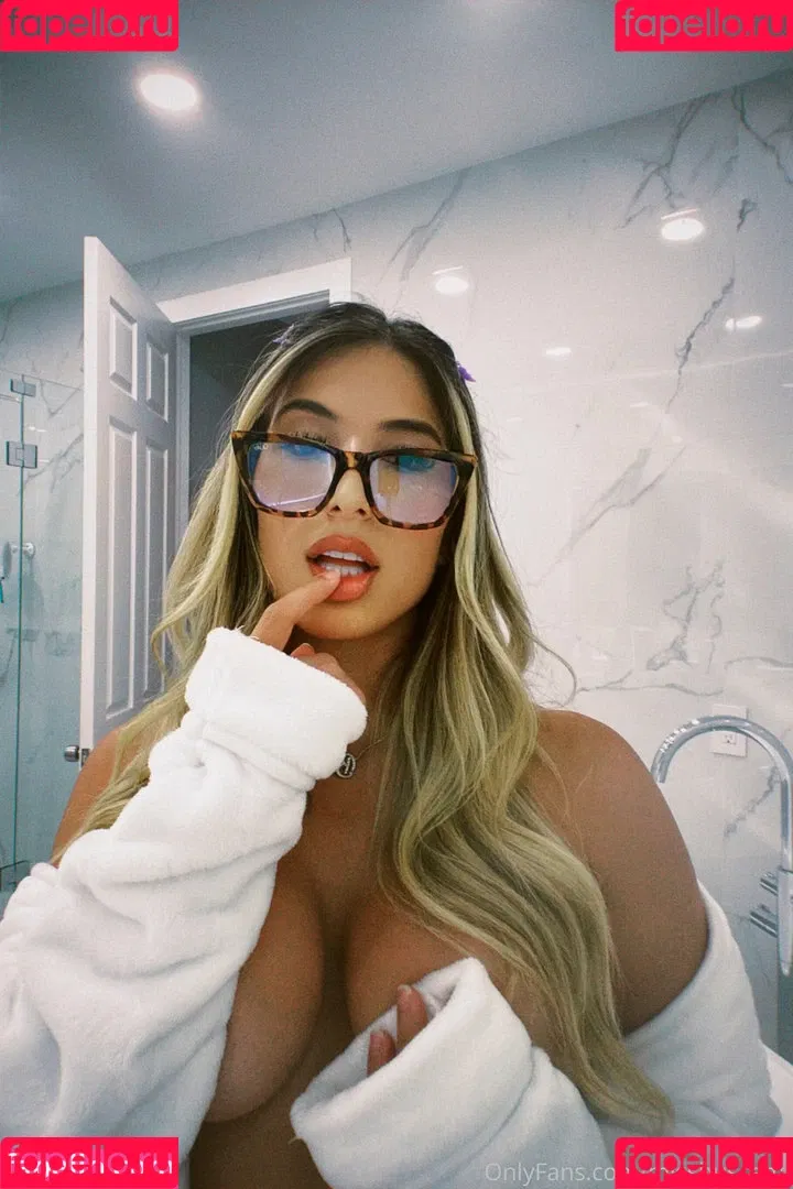 Isabella Buscemi Onlyfans Photo Gallery 