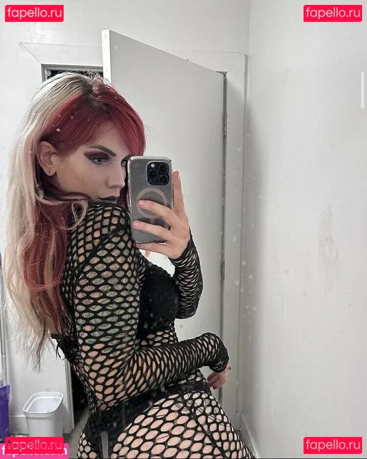 iamheaveniamhell Onlyfans Photo Gallery 