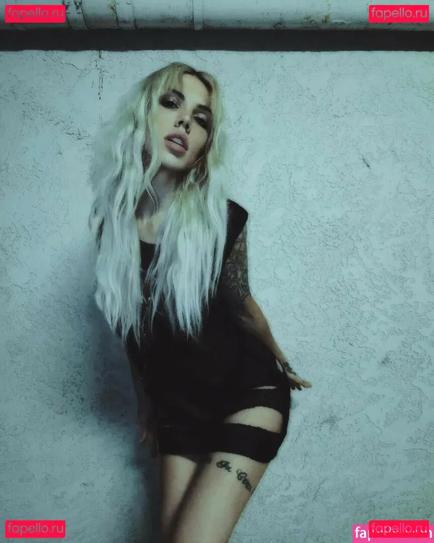 iamheaveniamhell Onlyfans Photo Gallery 