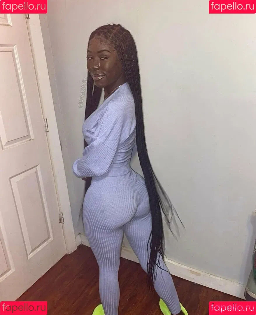 Cyn Kaine Onlyfans Photo Gallery 