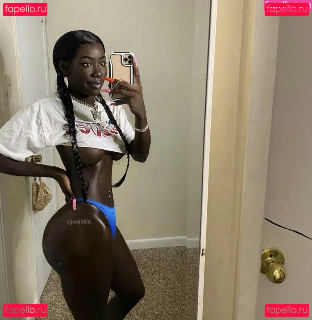 Cyn Kaine Onlyfans Photo Gallery 