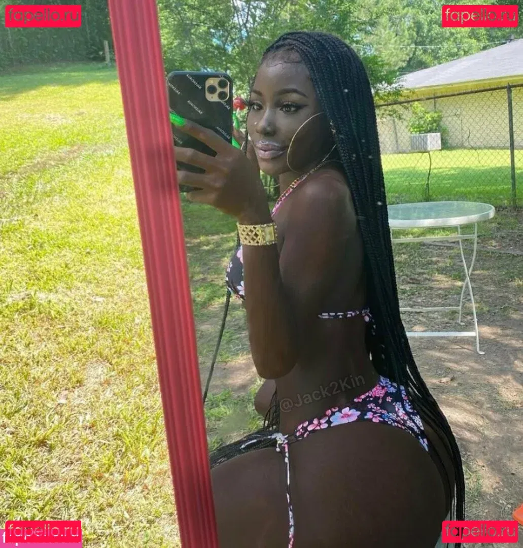 Cyn Kaine Onlyfans Photo Gallery 