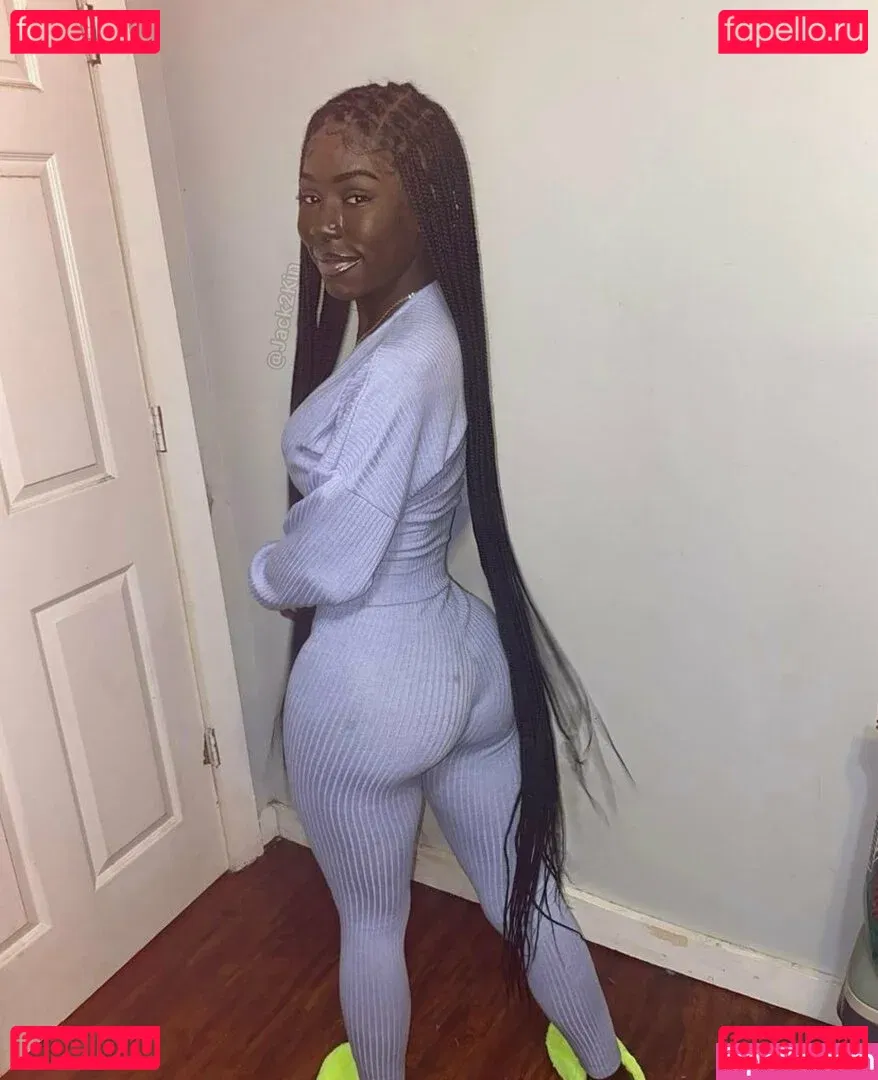 Cyn Kaine Onlyfans Photo Gallery 