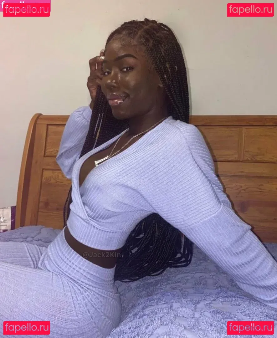 Cyn Kaine Onlyfans Photo Gallery 