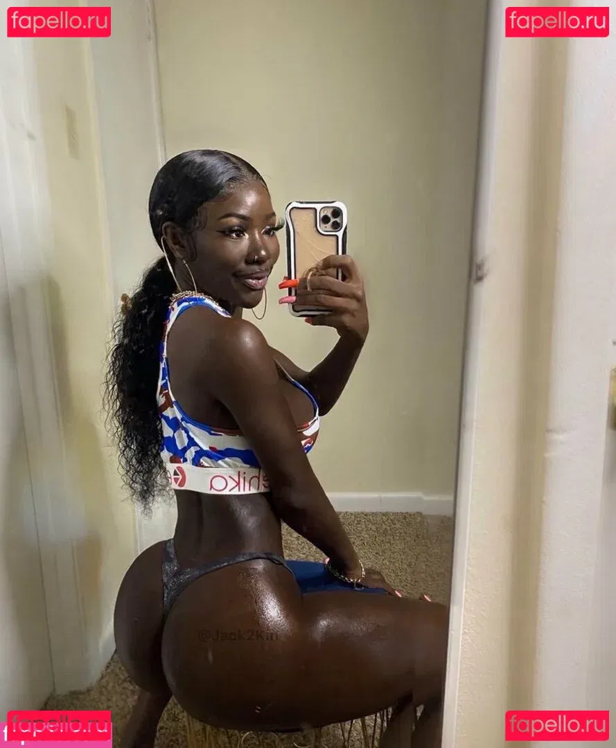 Cyn Kaine Onlyfans Photo Gallery 