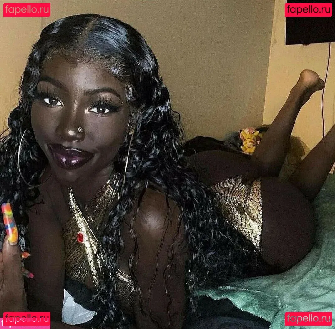 Cyn Kaine Onlyfans Photo Gallery 