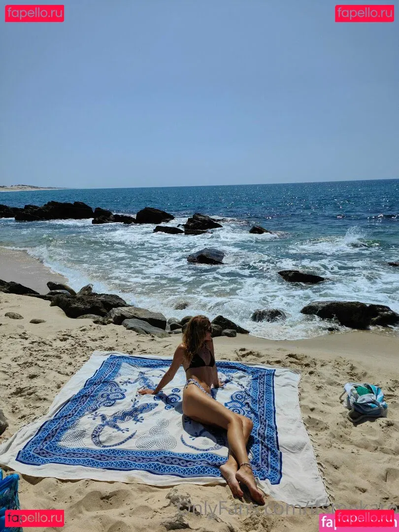 itsmekaro Onlyfans Photo Gallery 