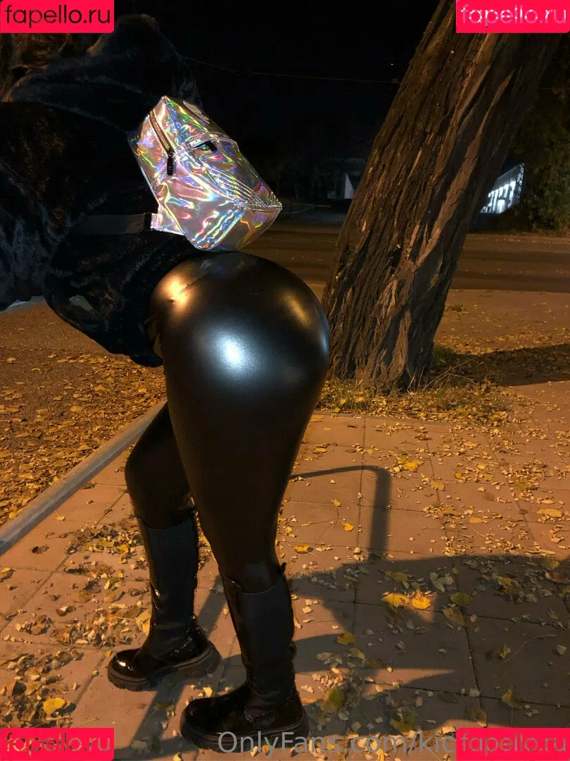 kicsilanyka Onlyfans Photo Gallery 