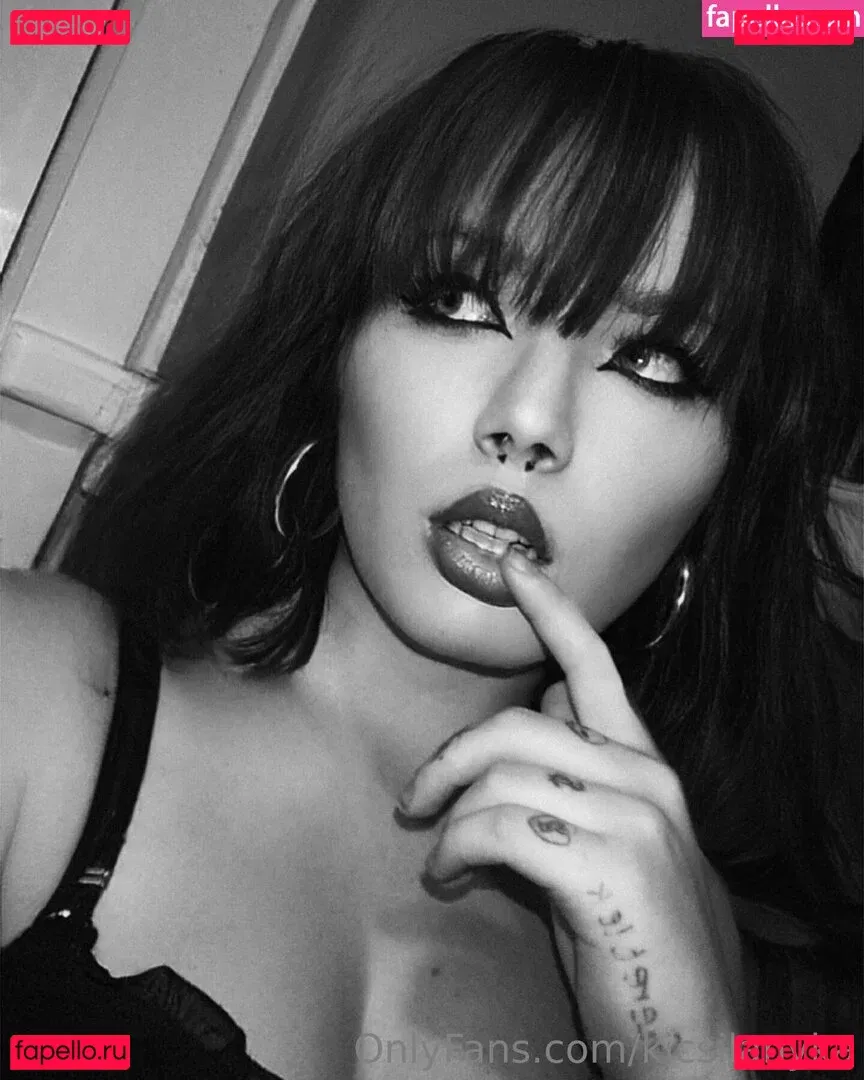 kicsilanyka Onlyfans Photo Gallery 