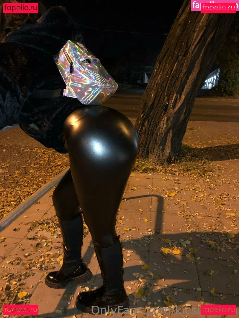 kicsilanyka Onlyfans Photo Gallery 