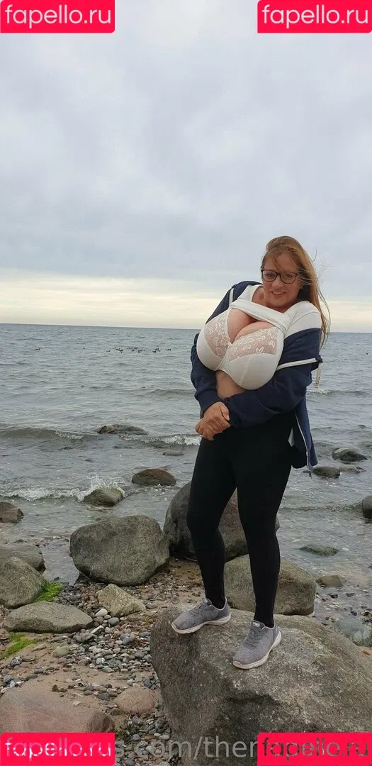 thenadinejansen Onlyfans Photo Gallery 