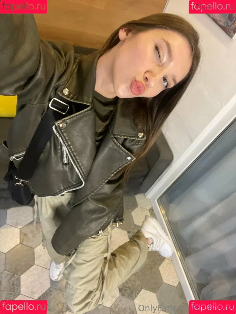 tessie_v Onlyfans Photo Gallery 