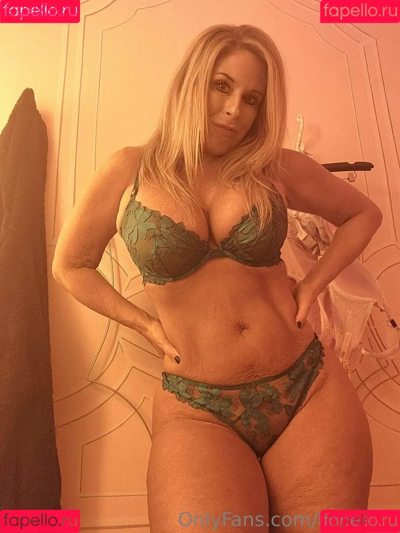 lilylee23 Onlyfans Photo Gallery 