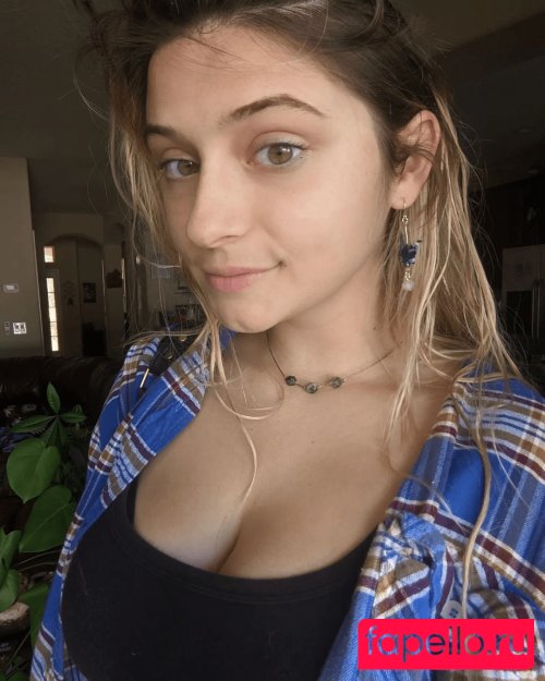 katerino Onlyfans Photo Gallery 