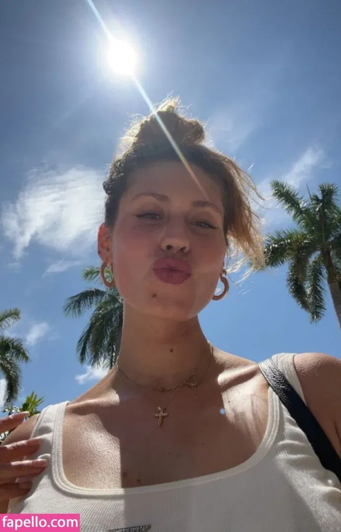 raissa.marques Onlyfans Photo Gallery 