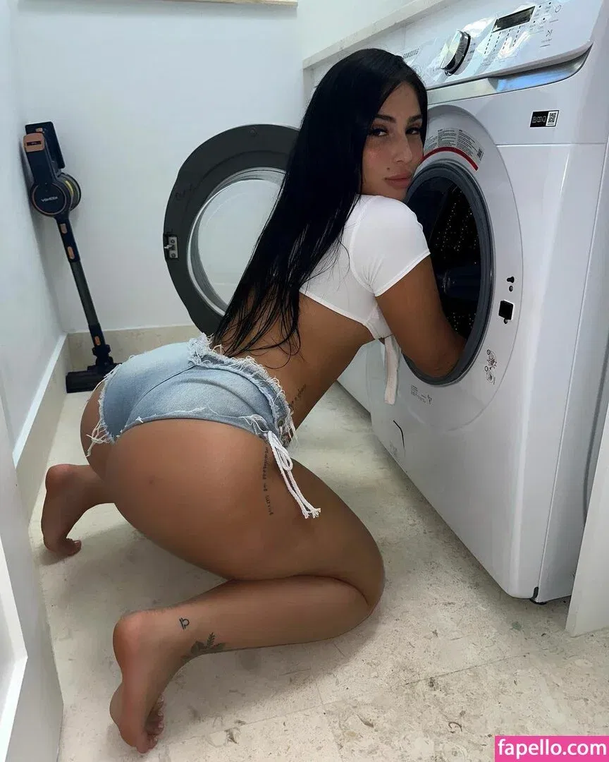 badlilshego Onlyfans Photo Gallery 