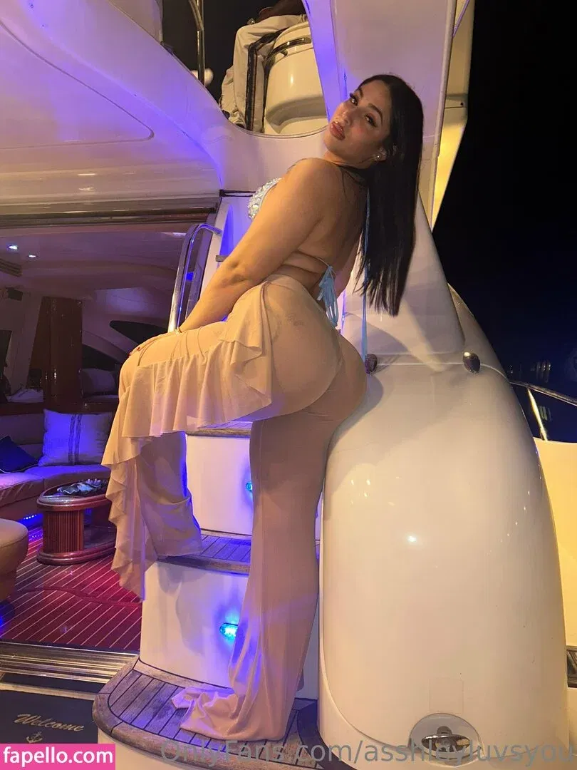 badlilshego Onlyfans Photo Gallery 