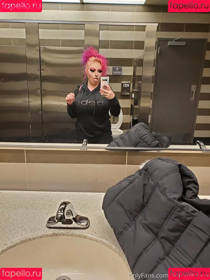 raelynnriley Onlyfans Photo Gallery 