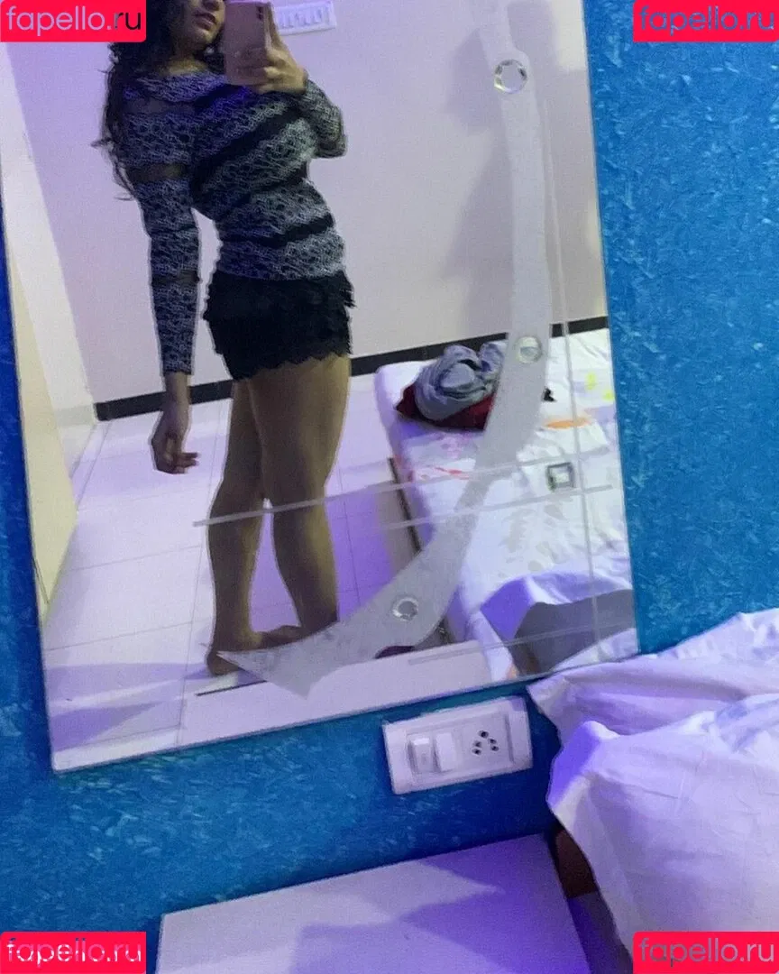 Desi Aurora Onlyfans Photo Gallery 