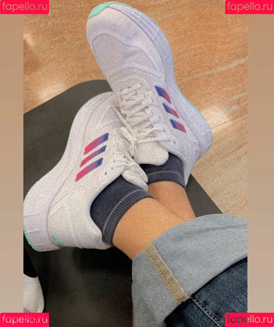 Desi Aurora Onlyfans Photo Gallery 