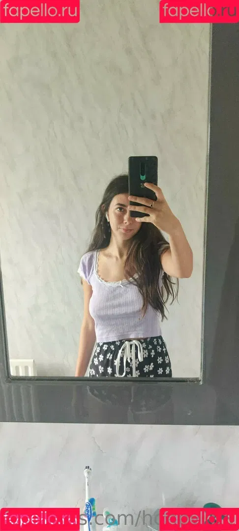Baby Ash Onlyfans Photo Gallery 