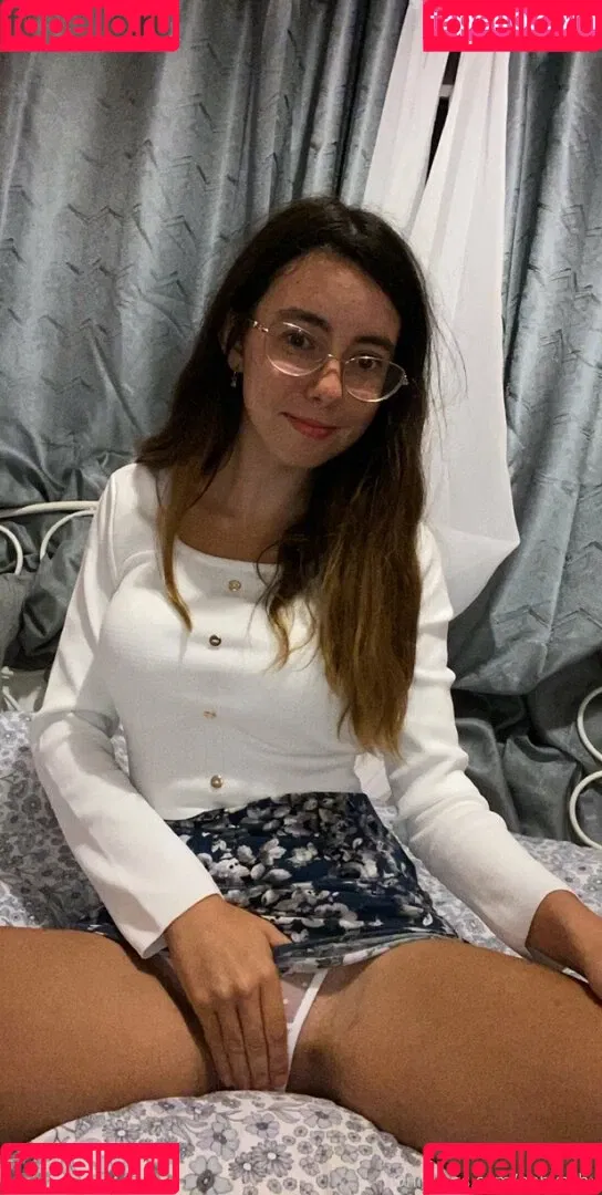 Baby Ash Onlyfans Photo Gallery 